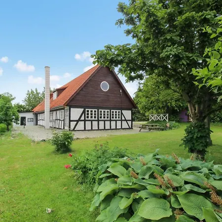 Janna - 2km From The Sea By Interhome Vakantiehuis *