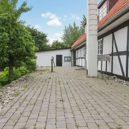 Janna - 2km From The Sea By Interhome