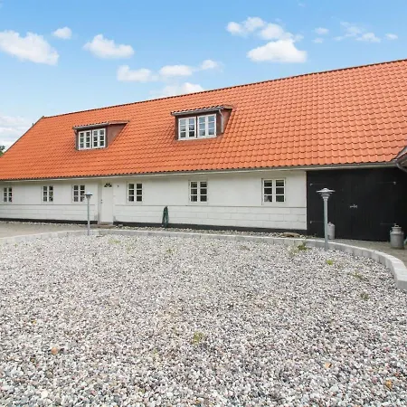 Janna - 2km From The Sea By Interhome Vakantiehuis