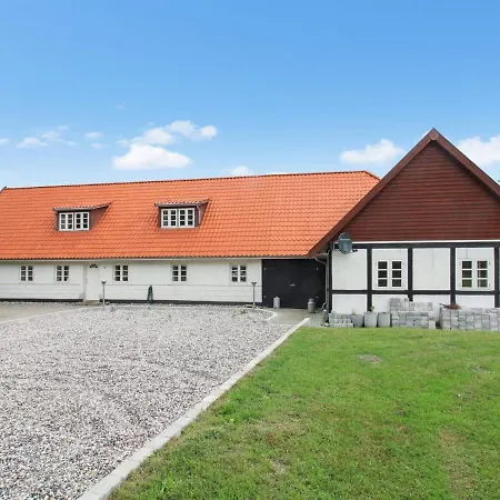Janna - 2km From The Sea By Interhome Vakantiehuis